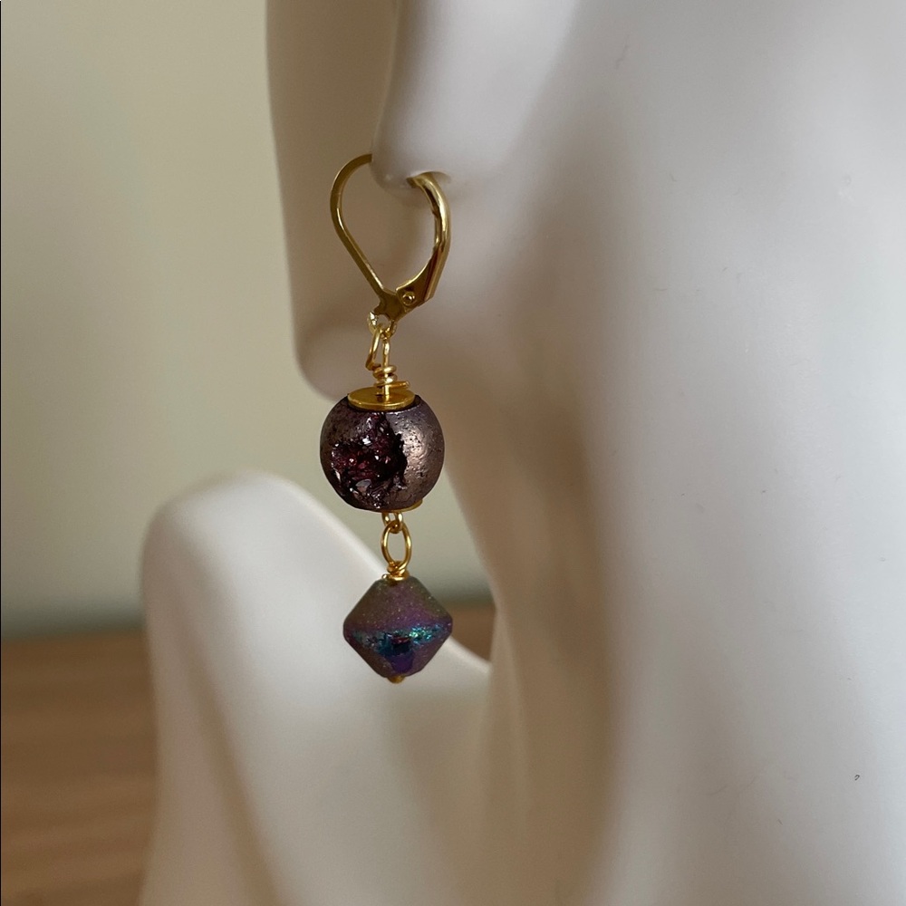 HAND CRAFTED DRUZY GEODE DROP EARRINGS Lavender Purple Iridescent Gold Dangles - Picture 8 of 12